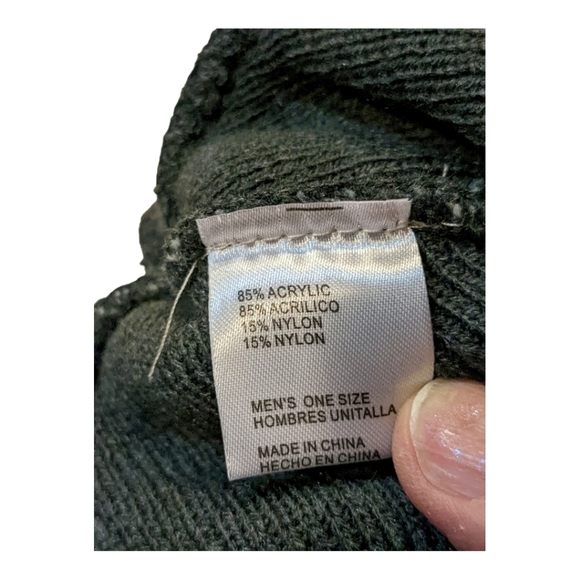 Winter Essentials camo beanie hats One Size NWT - Picture 5 of 5